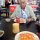 Abendessen im Food-Court