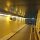 Fahrt durch den Tunnel unter dem Creek