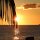 Sonnenuntergang im Indischen Ozean; das Hotel Sunset Beach macht seinem Namen Ehre