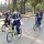die Mädchenschule ist mit dem Velo unterwegs