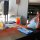 Drinks und Essen am Pool