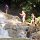 Touristen können mit Führer die Dunn's River Falls hochklettern