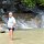 unter dem Dunn's River-Wasserfall