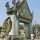 Eingang zum Soldaten-Denkmal