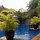 am Swimming-Pool