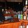 wir lassen uns Drinks mixen
