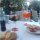 da gibt es Sandwiches und Drinks zum Lunch