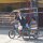 Fahrrad-Trike vor Bäckerei