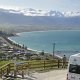 Blick vom Aussichtspunkt auf der Halbinsel über Kaikoura und die Berge im Hintergrund