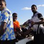 diese Fijianer fahren zu einem wichtigen Ruggby-Mach