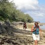 Strandspaziergang bei Ebbe zum Ha'atafu-Beach<br />					